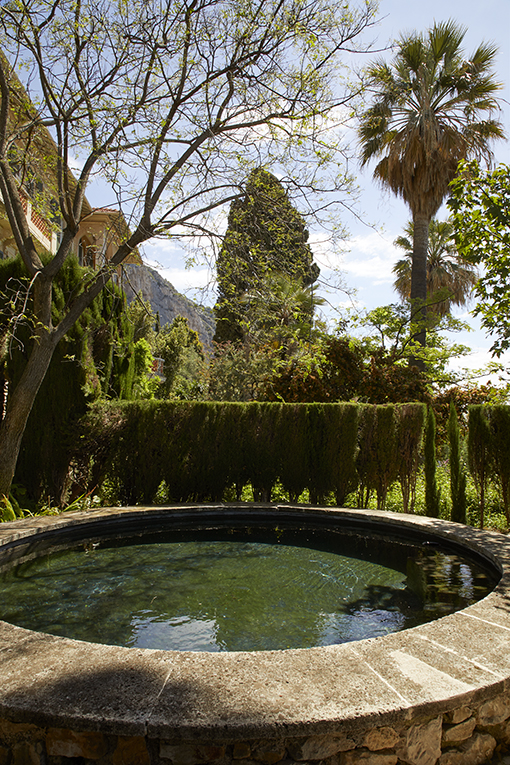 Round Pool Garden : le bassin central (vue rapprochée).