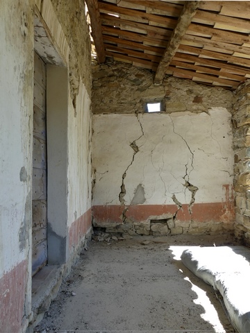 Bâtiment principal. Rez-de-chaussée surélevé, loggia. Vue de volume prise de l'ouest.