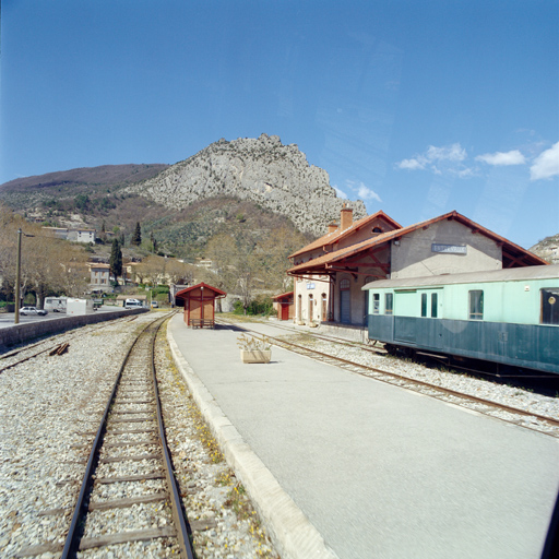 gares des Chemins de fer de Provence