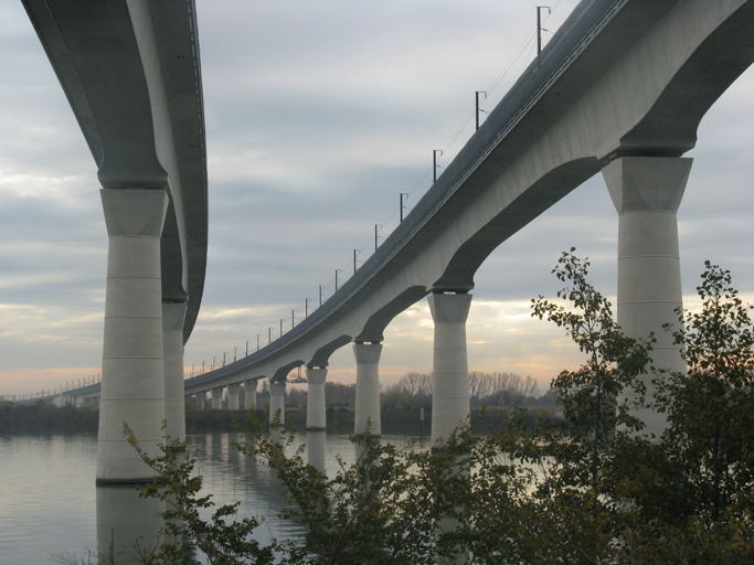 double viaduc ferroviaire (TGV) d'Avignon