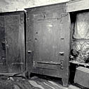 meuble de sacristie (au sol) : armoire (N° 4)