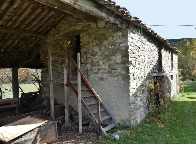 Dépendance agricole orientale, bâtiment du cellier. Vue d'ensemble prise du nord-ouest.