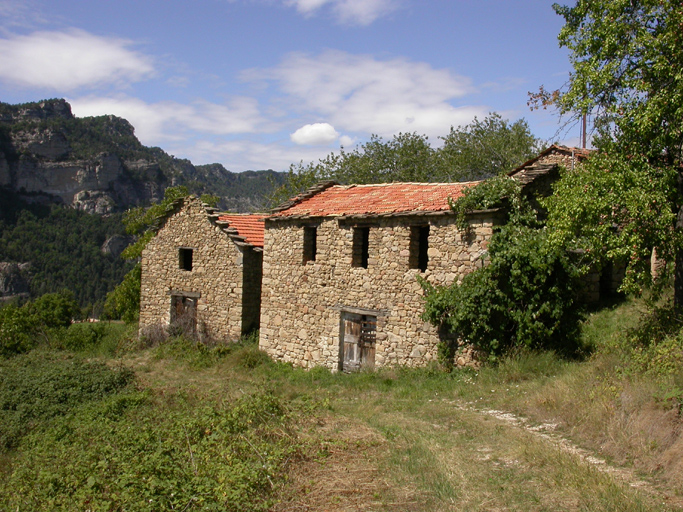 Le Villard et les Clouans. Ensemble agricole B 799 et 800.