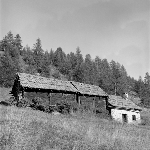 fermes en série dites chalets (série de 3)