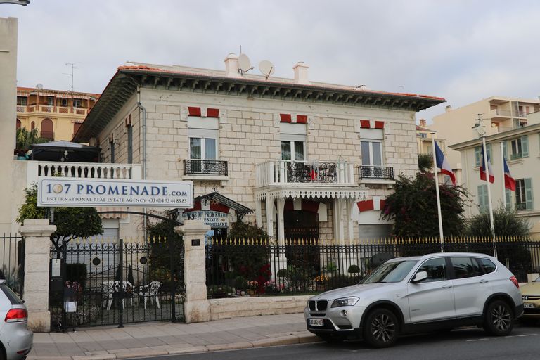 Maison de villégiature (villa balnéaire) dite Villa Bagatelle, aujourd'hui immeuble de bureaux