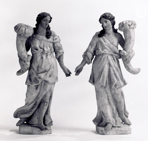 statues (2), luminaires (statuettes) : Anges porte-flambeau (N° 3)