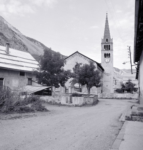 Vue d'ensemble prise de l'ouest.