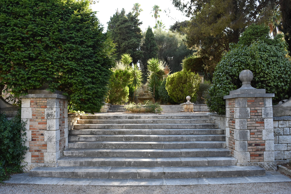 jardin d'agrément des Grands Cèdres, ancien jardin d'agrément de la Villa Les Palmiers