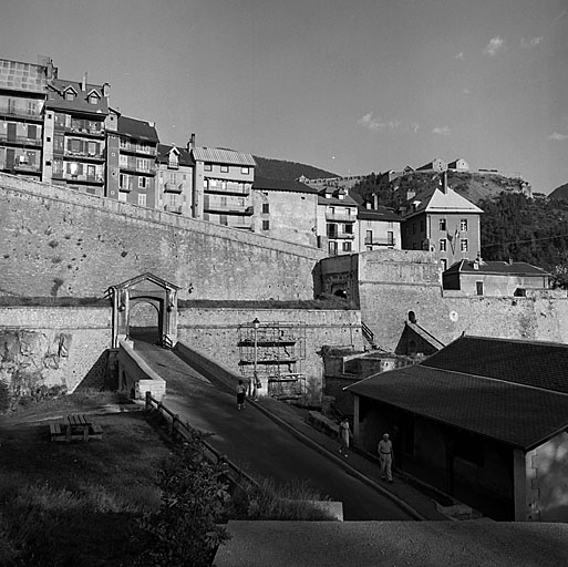 fortification d'agglomération dite enceinte de la ville de Briançon