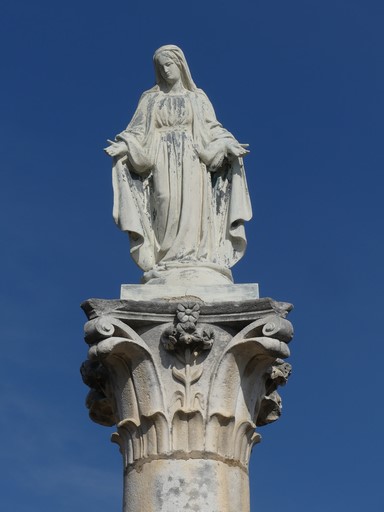 monument à la Vierge
