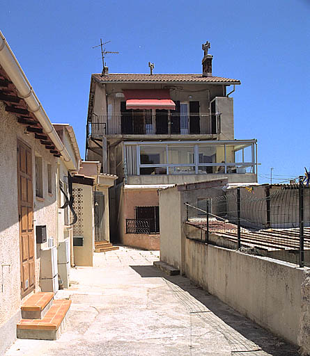 immeuble et immeuble à logements, du lotissement de la Falaise