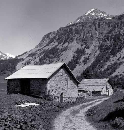 écarts : Vallée-Etroite, Chalets des Granges, Chalets des Mille