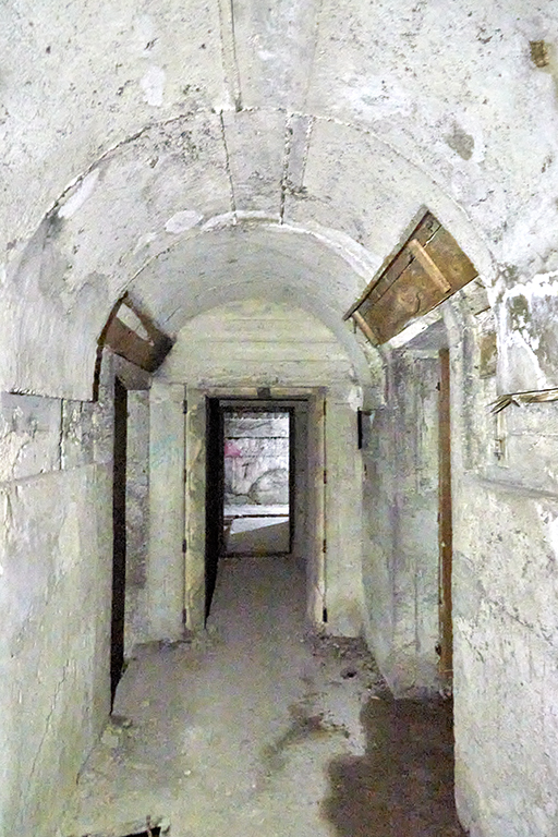 Couloir d'accès à la 3e casemate