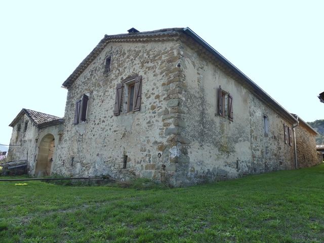 Bâtiment du logis. Vue d'ensemble prise du nord-est.