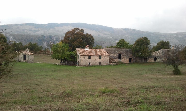 Ferme du Pré de Marthe (1841 F1 65 à 71). Bâtiments multiples.
