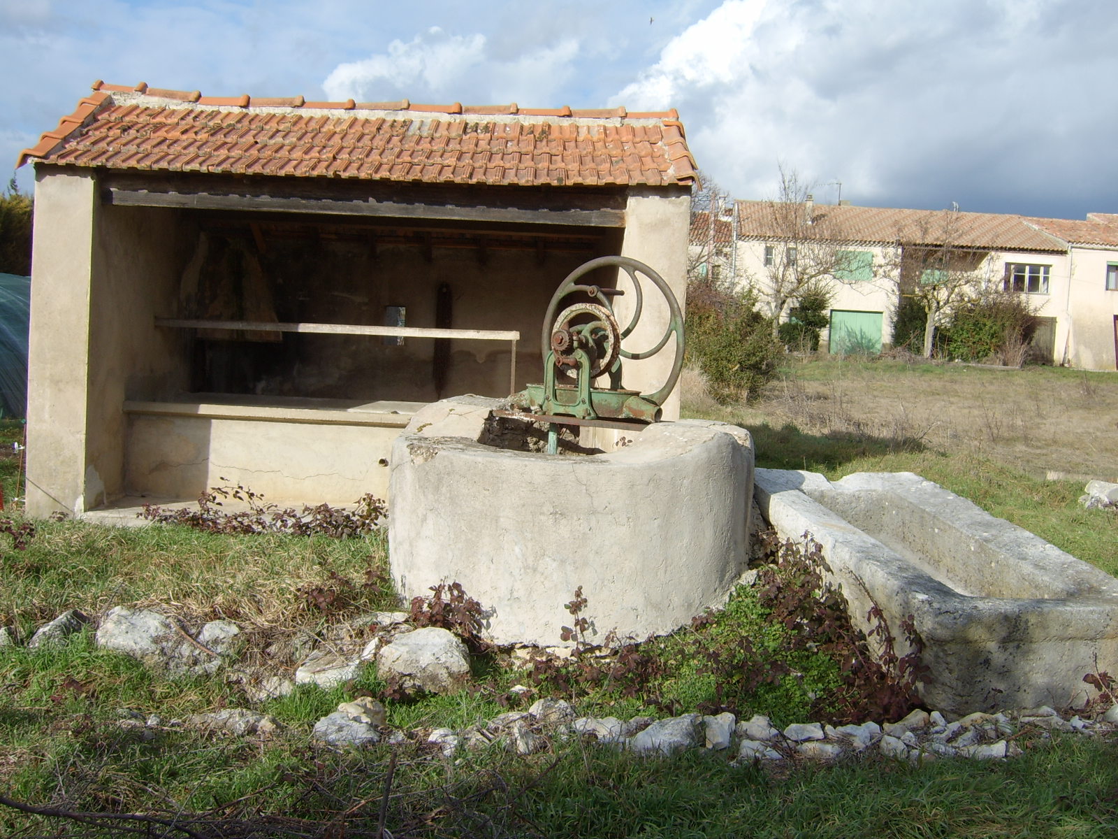 puits et lavoir des Bernes