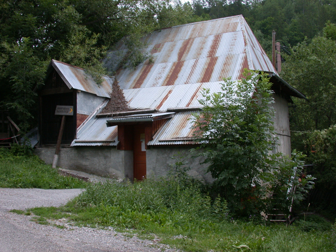 moulin à foulon, puis moulin à farine actuellement établissement médical