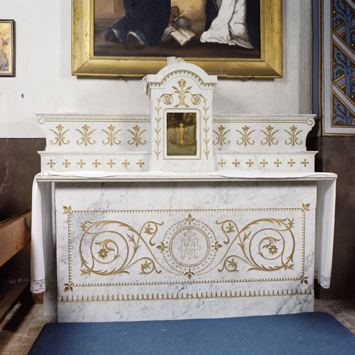 ensemble de l'autel de la Vierge (autel secondaire) : autel, 2 gradins d'autel, tabernacle