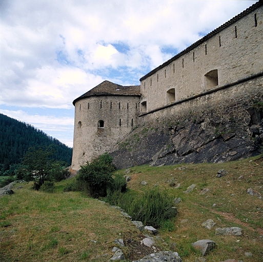 Tour ronde et courtine est.