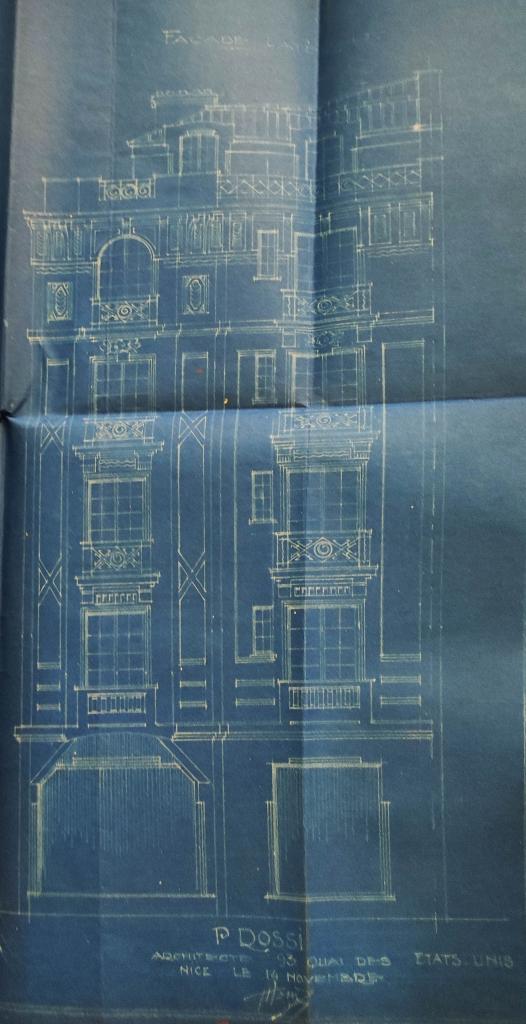 immeuble dit Palais Hélios, devenu hôtel de voyageurs sous le nom d'Hôtel de Lausanne, actuellement Hôtel Riviera collection