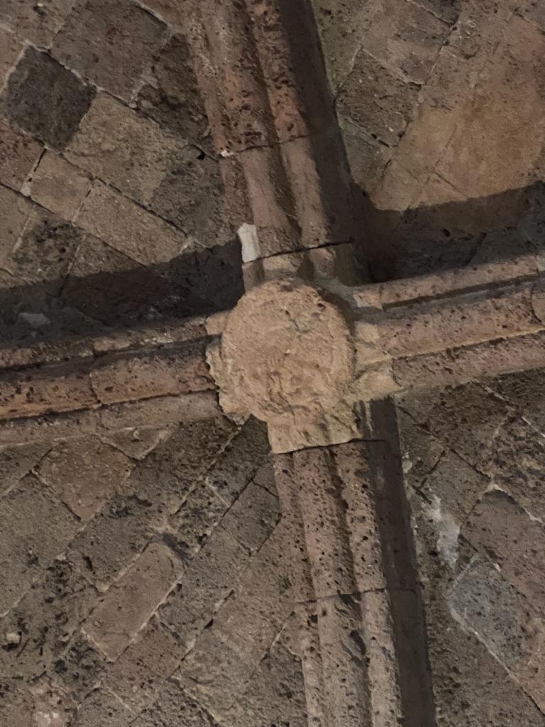 Croisée d'ogives dans le chœur de l'église Saint-Chaffrey de Baratier.