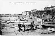 Saint-Raphaël. Le port de pêche.