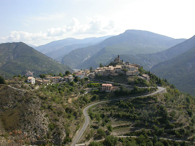 présentation de la commune de Castellet-lès-Sausses