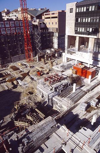 Photo de chantier prise lors de la réalisation de la seconde tranche, vers 1989.