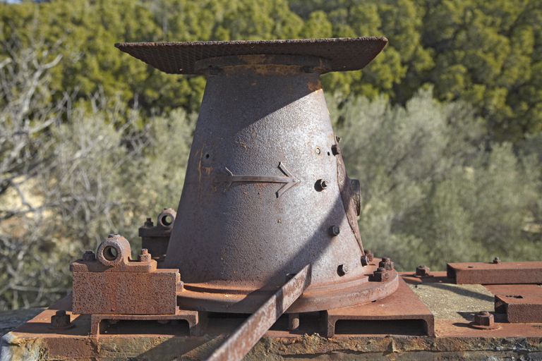 usine de produits explosifs (poudrerie de Saint-Chamas)