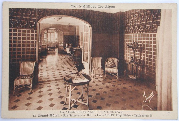 [Carte postale] Le Grand-Hôtel. Son salon et son hall.