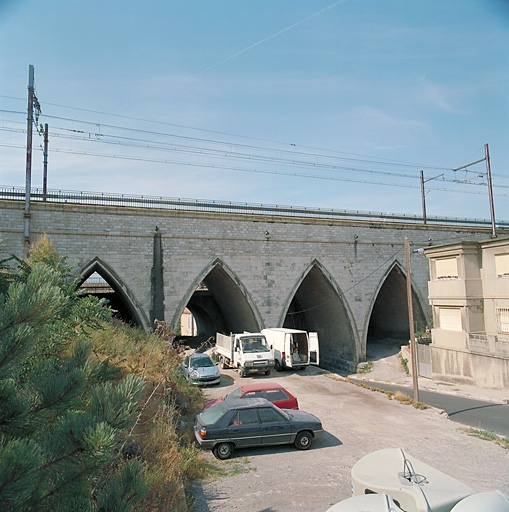 ouvrages d'art ferroviaires : viaducs ferroviaires, tunnels ferroviaires