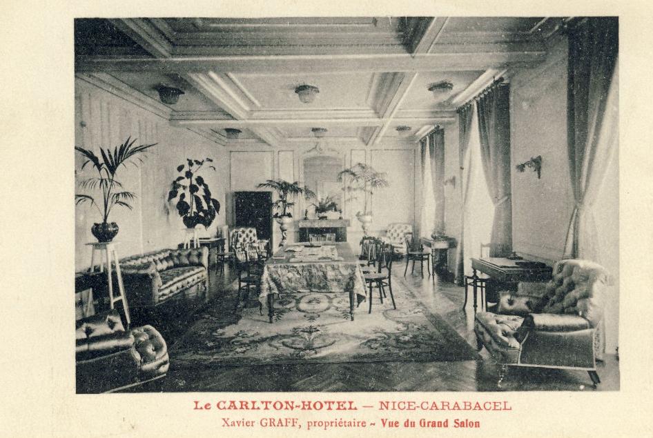 maison de villégiature (villa balnéaire) dite Villa Victoria, puis hôtel de voyageurs dit hôtel Carlton-Carabacel ou Carlton-Hôtel, puis Carlton House Terrace, actuellement immeuble Carlton-Carabacel