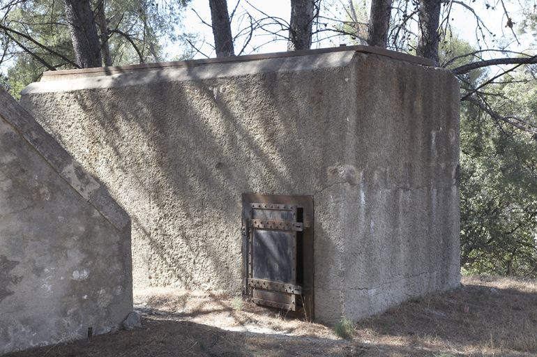 Détail d'un abri-blockhaus à l'extrémité sud de la batterie.