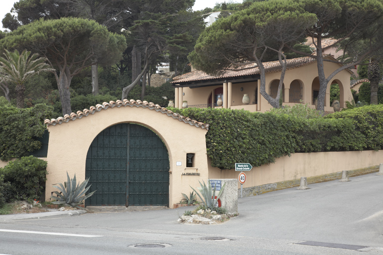 Maison de villégiature (villa balnéaire) dite La Poulidetto