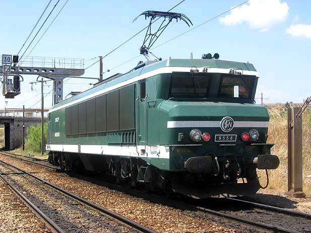 La CC 6558 appartenant à la sous-série des CC 6539 à 6559, vue ici à Miramas.