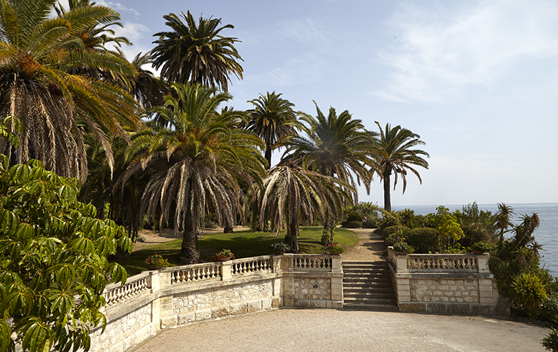 Jardin supérieur : vue depuis la maison.