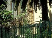 fabrique de jardin ou ruine artificielle de la Villa Borniol