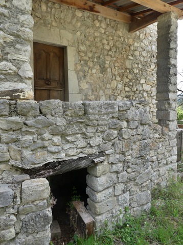 Elévation ouest, premier niveau. Escalier extérieur couvert, sur logette.