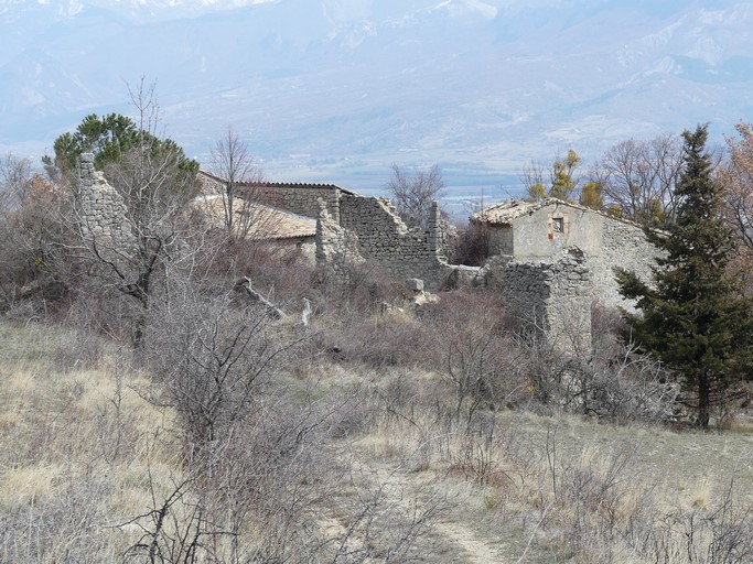 Hameau des Dades. Vue d'ensemble prise du nord-ouest.