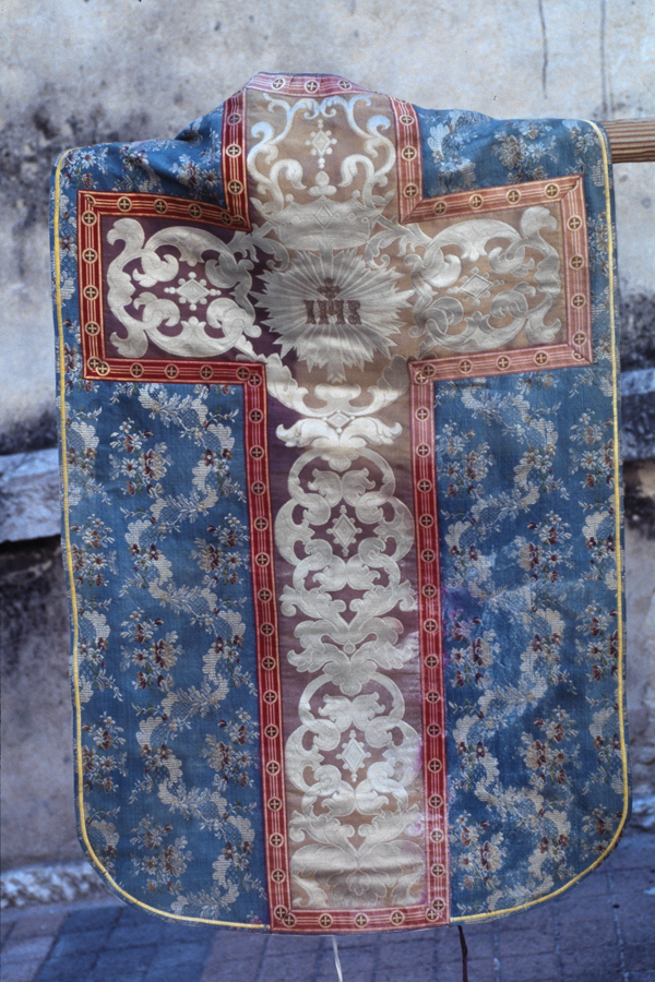 chasuble, manipule (ornement bleu)