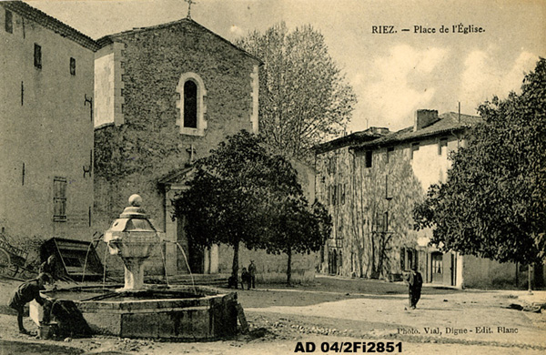 Fontaine dite fontaine Benoîte