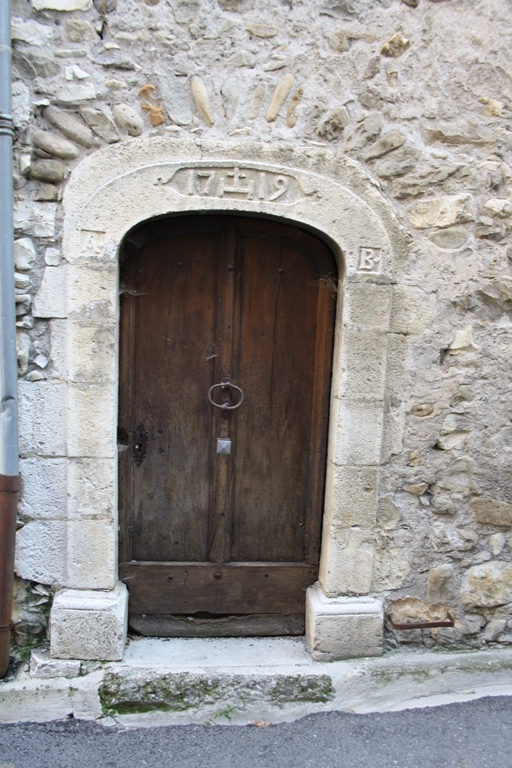 Le Village. Date portée (parcelle E 219) : "A./17+19/B."