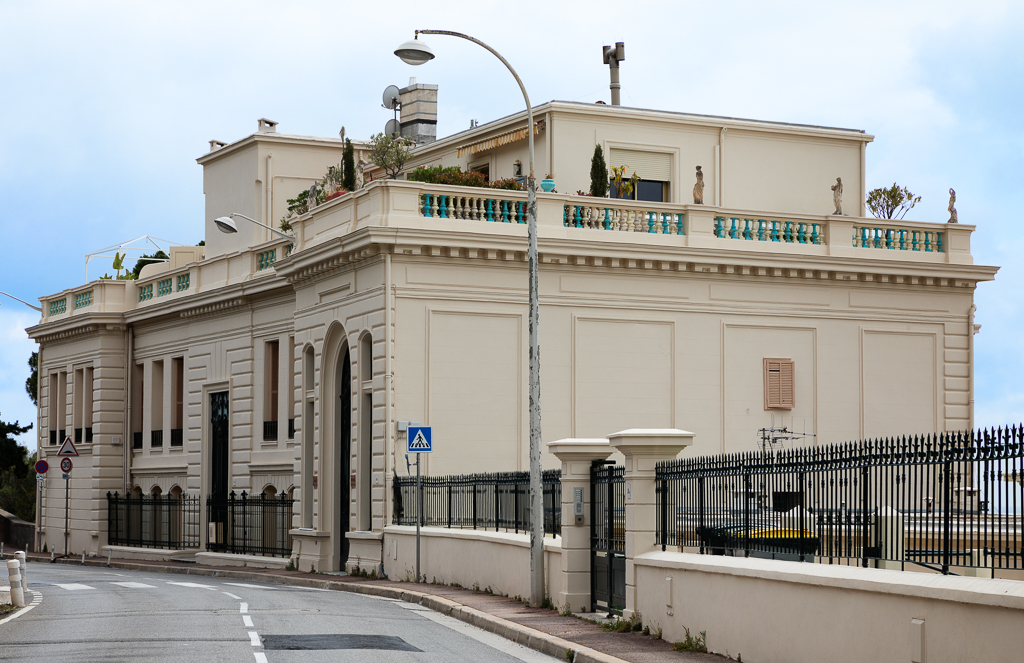 maison de villégiature (villa balnéaire) dite Villa Sardou puis Villa Miramar puis hôtel de voyageurs dit Hôtel Miramar, actuellement immeuble dit Palais Miramar