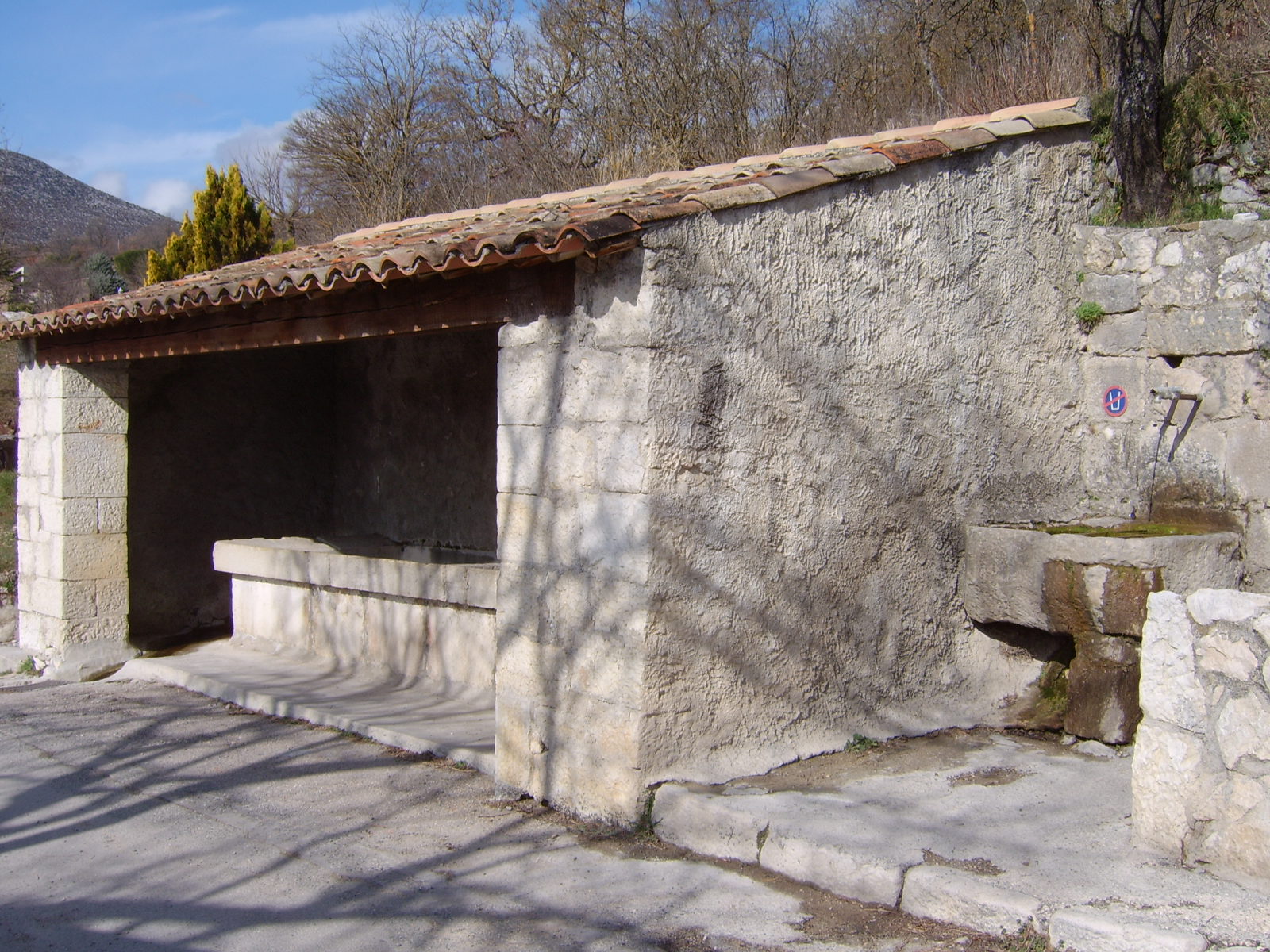 Lavoir et fontaine