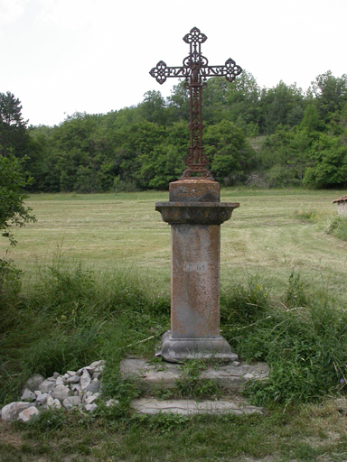 croix de chemin du Riou de Clastres