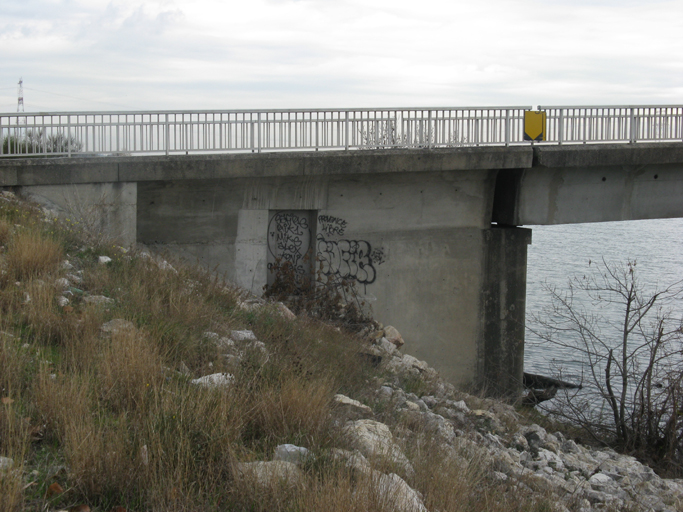 pont routier d'Aramon