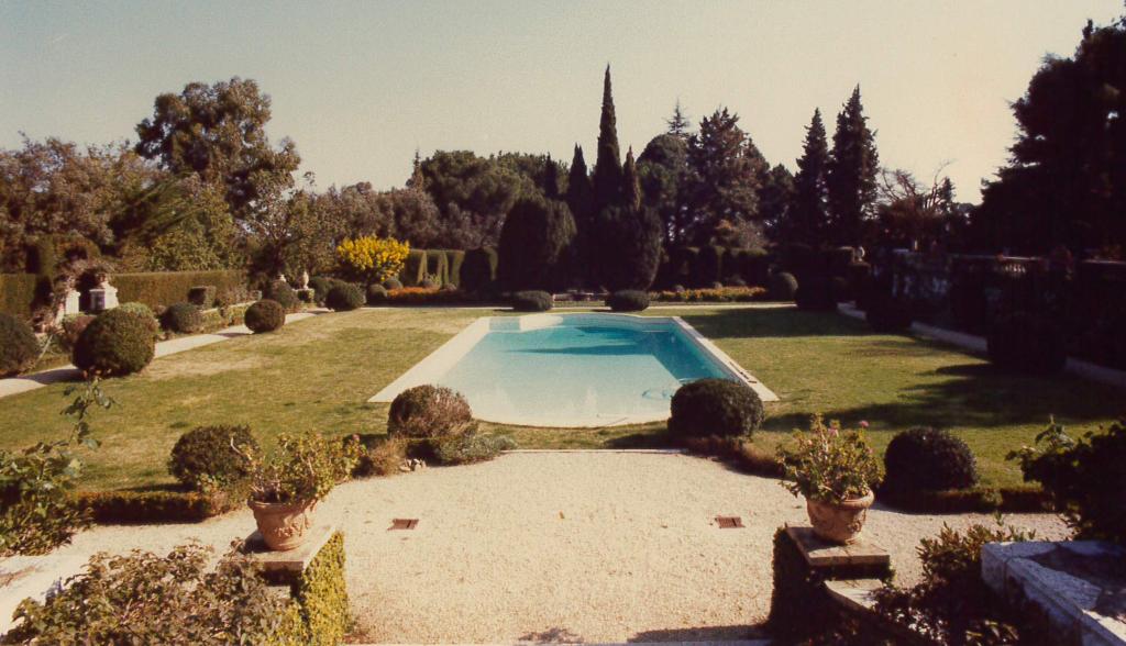jardin d'agrément de la Villa Grimaldi dite aussi Villa Sainte-Anne, Château Sainte-Anne ou Hermitage, actuellement jardin des Résidences Château Sainte-Anne