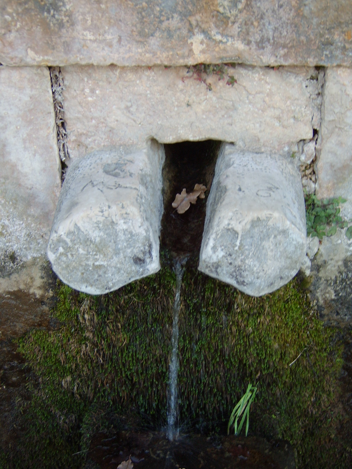Fontaine du hameau de Font Castellan