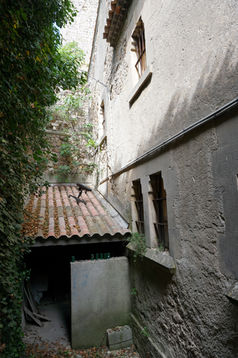 Vue de l'élévation sud de la sacristie.