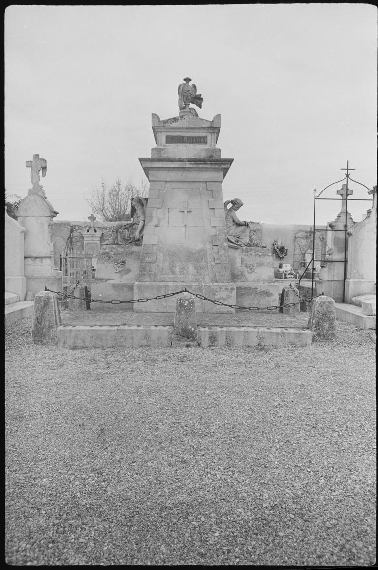 Tombeau de la Famille Morel de Verneuil